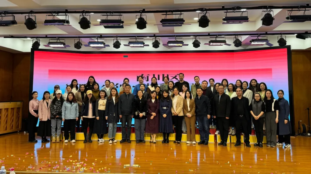 五方和鸣，阳光乐章-重庆南川阳光教师合唱团亮相米多多乡村童声合唱周
